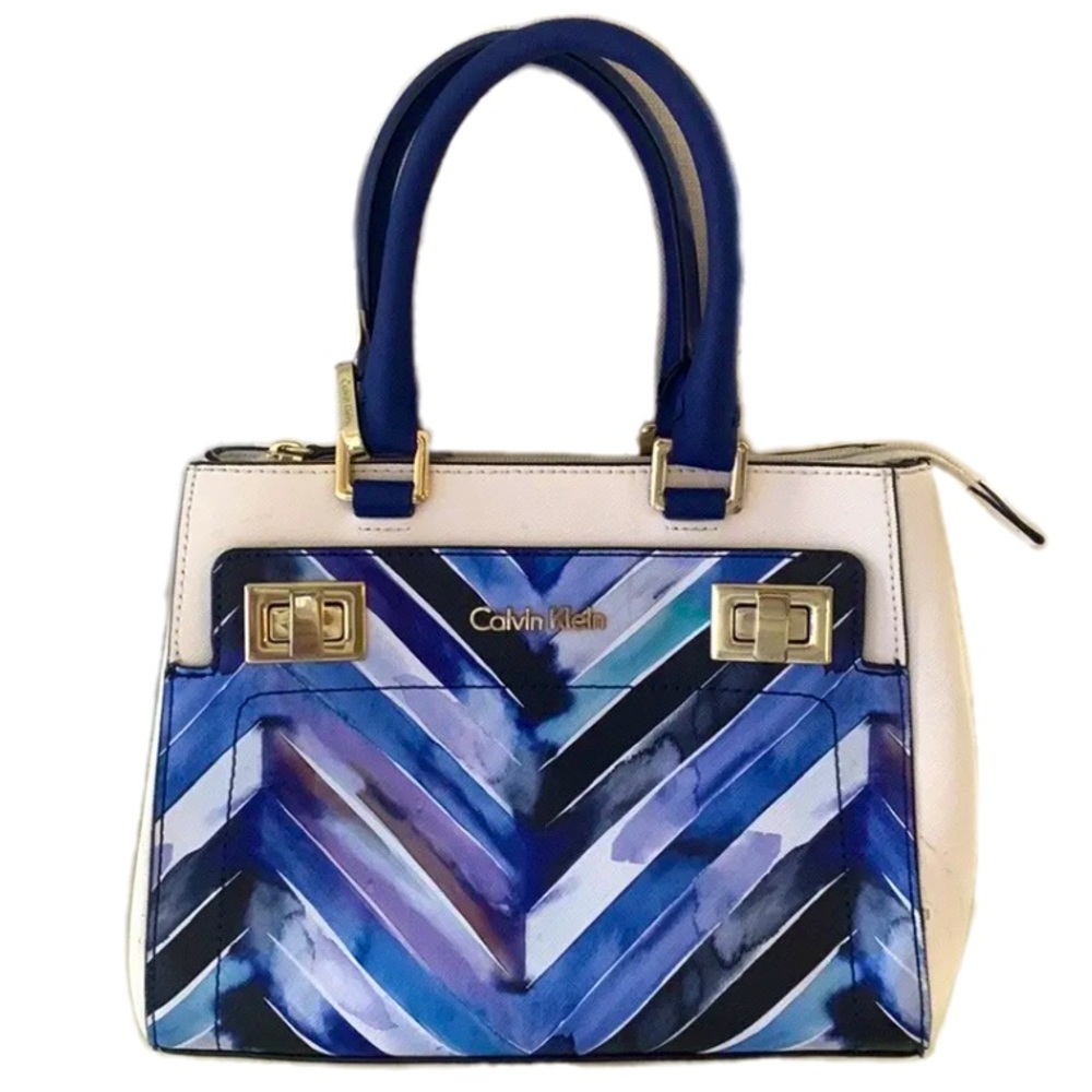 CALVIN KLEIN Crossbody satchel - White w/ blue Chevron  pattern & gold details. - Picture 3 of 16